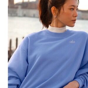 ALO Yoga Blue Crew Neck Sweater